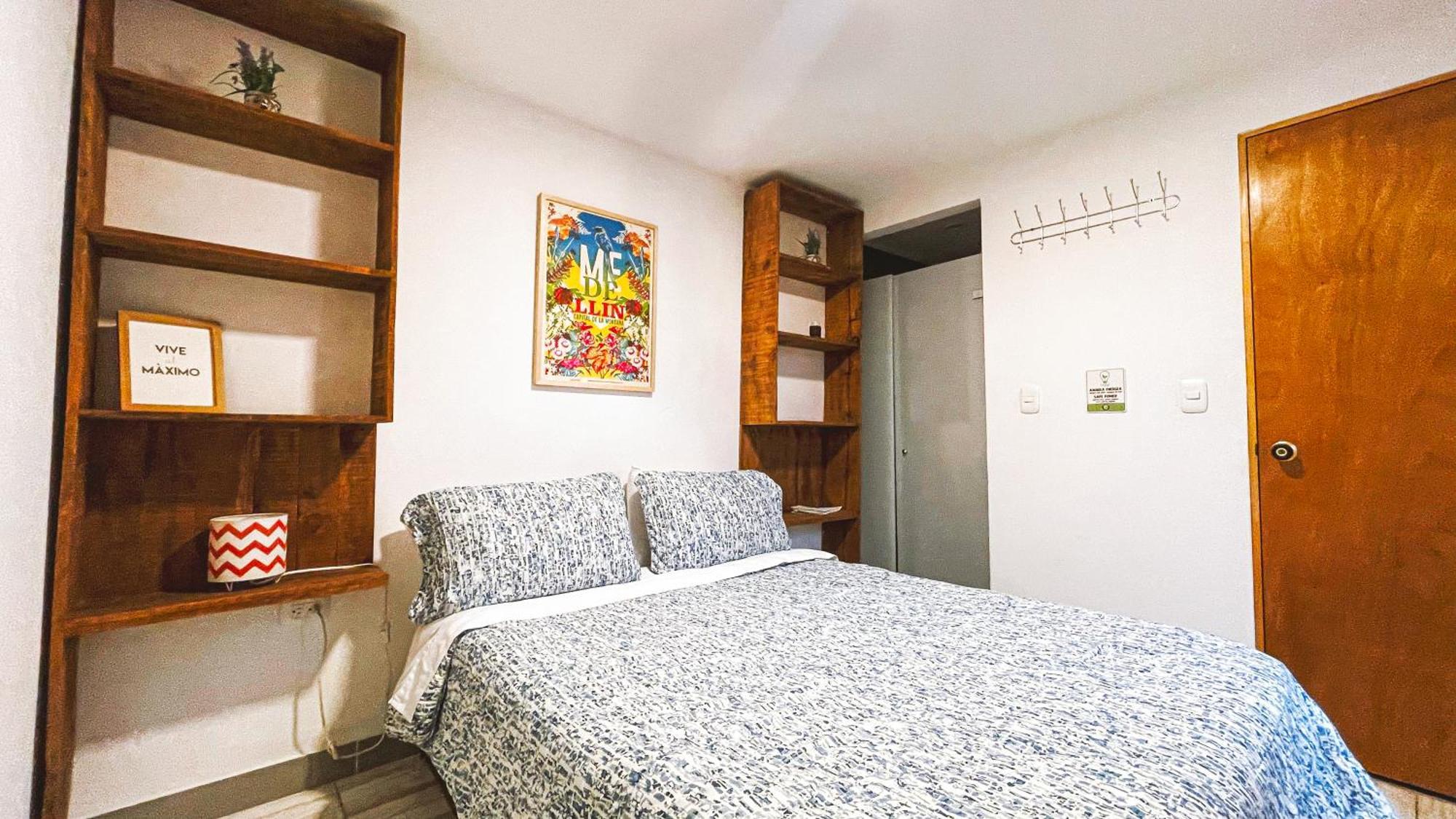 Adn Algo De Nosotros - Malaika Hostel Medellin