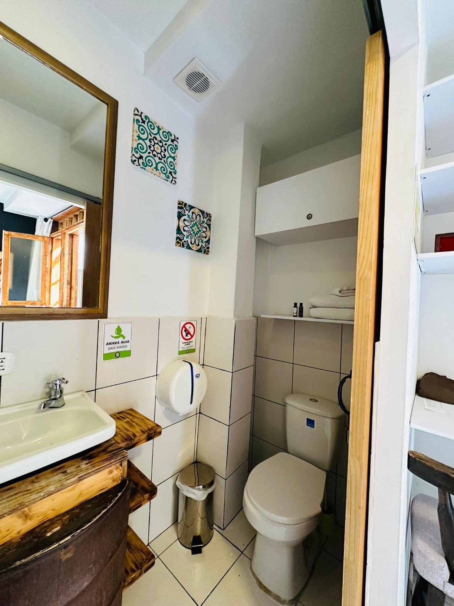 Adn Algo De Nosotros - Malaika Hostel *