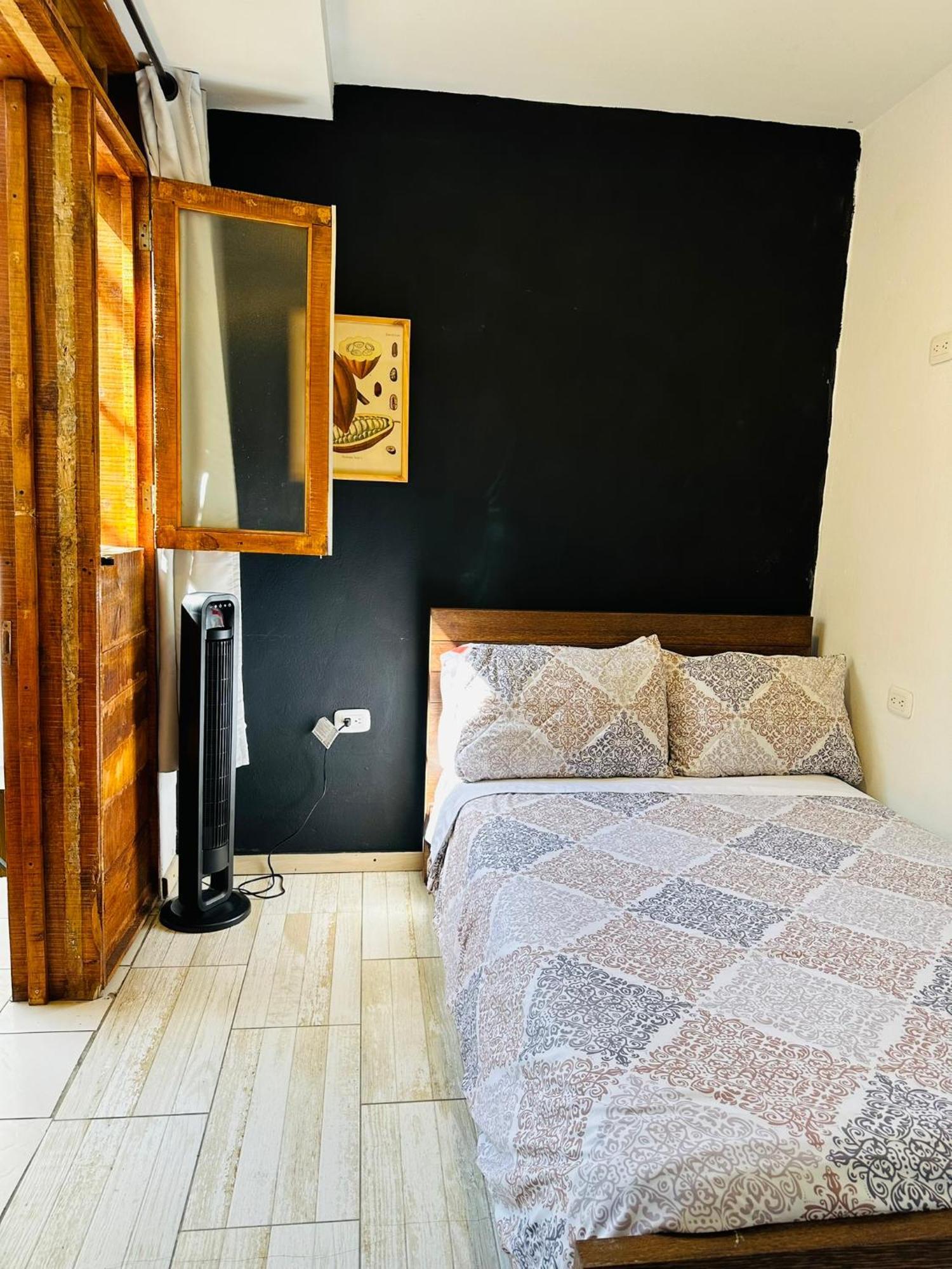 Hostel Adn Algo De Nosotros - Malaika *